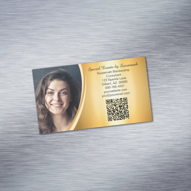 Professional Gold Flare Custom Photo QR Code Magnetic Business Card (In Situ)