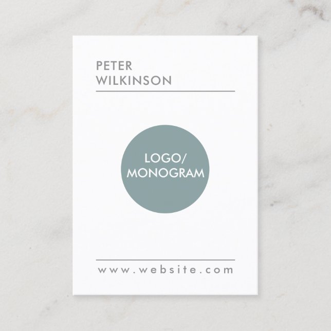 Professional minimalist style business card (Front)