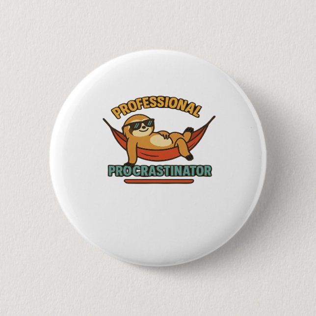 Professional Procrastinator Sloth Retro T-Shirt Cl 6 Cm Round Badge (Front)