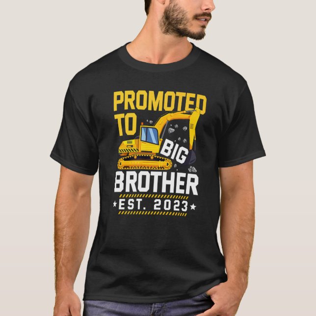Promoted to Big Bro 2023 Levelled up to Big Brothe T-Shirt (Front)