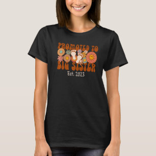 Promoted To Big Sister 2023 Groovy Pregnancy Annou T-Shirt