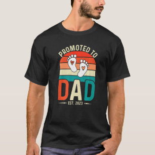 Promoted To Dad Est 2023 Men Vintage First Time Da T-Shirt