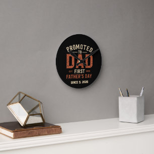 Promoted to Dad Est 2026 First Father's Day Vintag Round Clock