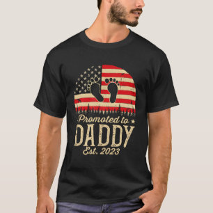 Promoted To Daddy 2023 First Time Fathers New Dad T-Shirt