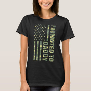 Promoted To Daddy American Flag Pregnancy Announc T-Shirt