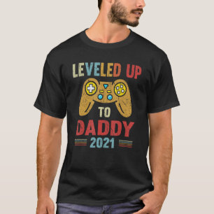 Promoted To Daddy EST 2021 Levelled Up To Papa Dad T-Shirt