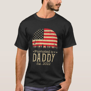 Promoted To Daddy Est 2022 USA Flag Vintage Father T-Shirt