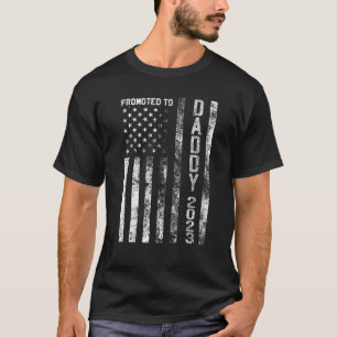 Promoted To Daddy Est 2023 First Time Dad Patrioti T-Shirt