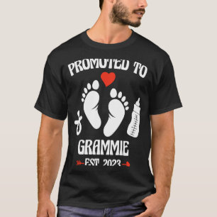 Promoted To Grammie 2023 First Time New Grandma Pr T-Shirt