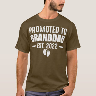 Promoted To Granddad Est 2022 Pregnancy Announceme T-Shirt