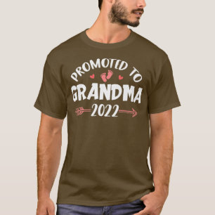 Promoted To Grandma 2022 Vintage Mothers Day New G T-Shirt