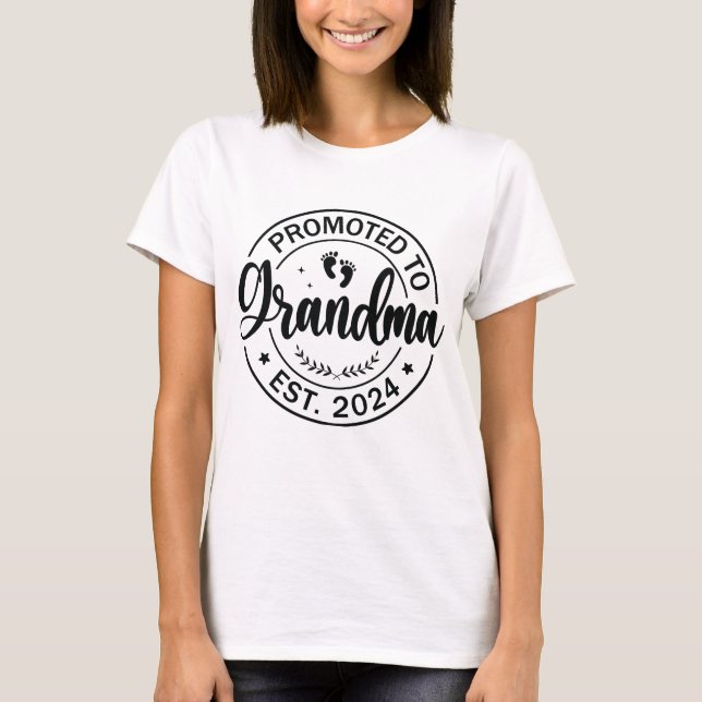 Promoted to grandma 2024 Pregnancy Announcement T-Shirt (Front)