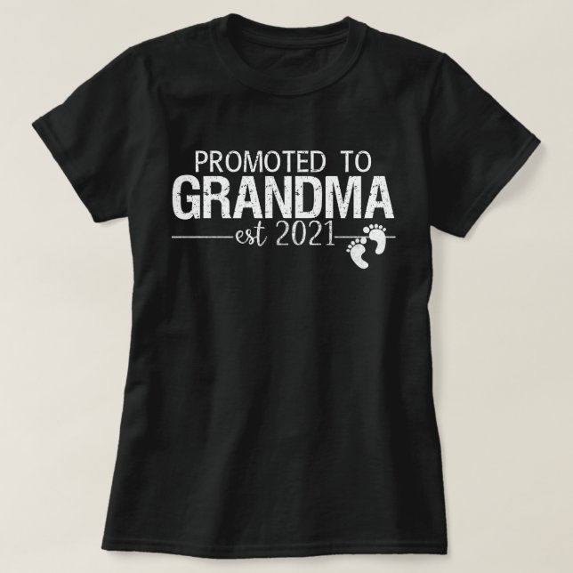 promoted to grandma est 2021 T-Shirt (Design Front)