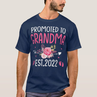 Promoted To Grandma Est 2022 Pregnancy Announcemen T-Shirt