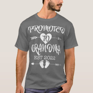 Promoted To Grandma EST 2022 Pregnancy Reveal T-Shirt