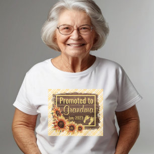 Promoted To Grandma Sunflowers T-Shirt