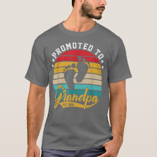 Promoted To Grandpa 2022 First Time Grandpa Est 20 T-Shirt