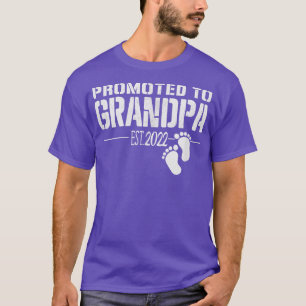 Promoted To Grandpa Est 2022 Funny First Time Gran T-Shirt