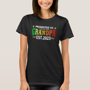 Promoted To Grandpa Est 2023 Grandfather Baby Anno T-Shirt