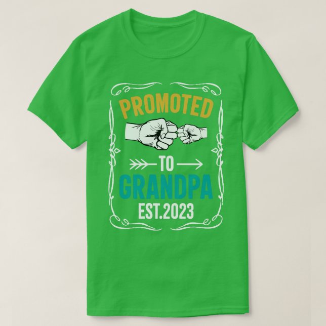 Promoted To Grandpa Est 2023 New Grandpa Fathers D T-Shirt (Design Front)