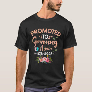 Promoted To Granny Again Est 2023 Pregnancy Announ T-Shirt