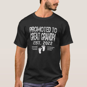 Promoted To Great Grandpa Est 2022 Cute New Grandp T-Shirt