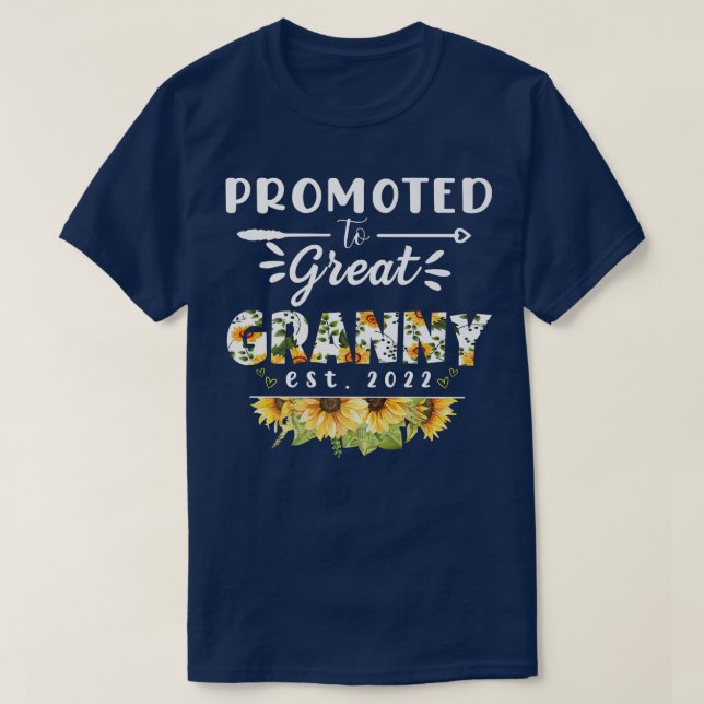Promoted to Great Granny Est 2022 Floral First Tim T-Shirt (Design Front)