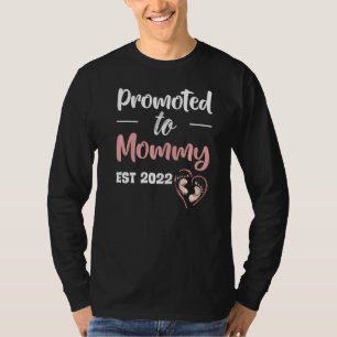 Promoted To Mummy 2022 Funny Pregnancy Announcemen T-Shirt