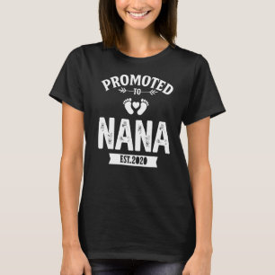 Promoted To Nana Funny Grandmother Grandma Lover G T-Shirt