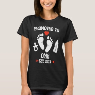 Promoted To Oma 2023 First Time New Grandma Pregna T-Shirt