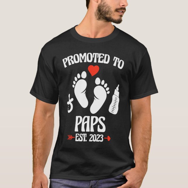 Promoted To Paps 2023 First Time New Grandpa Pregn T-Shirt (Front)