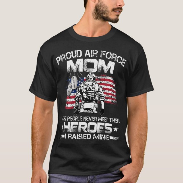 Proud Air Force Mum Air Force Graduation Mum Usaf  T-Shirt (Front)