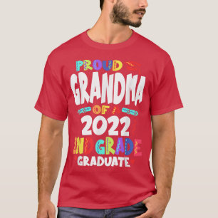 Proud Grandma of a 2022 2nd Grade Graduate Graduat T-Shirt