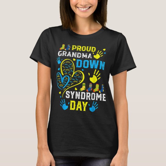 Proud Grandma T21 World Down Syndrome Awareness Da T-Shirt (Front)