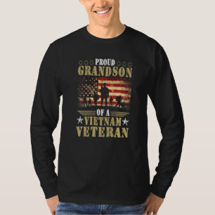 Proud Grandson Of A Vietnam War Veteran Veterans D T-Shirt