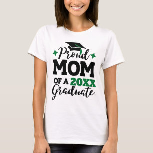 Proud Mum of 2022 graduate black green cap tassel  T-Shirt