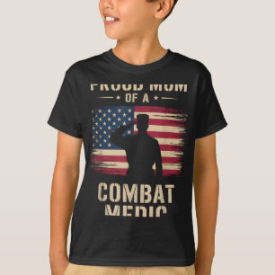 Proud Mum Of A Combat Medic Veterans Day Mum Grand T-Shirt