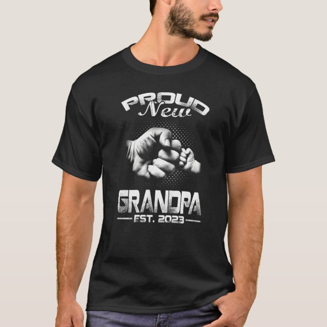 Proud New Grandpa Est 2023 Father's Day   T-Shirt (Front)