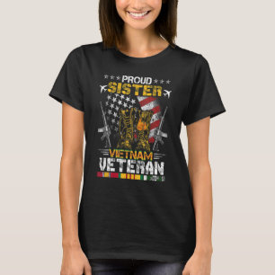 Proud Sister Of Vietnam Veteran Us Flag  Veteran D T-Shirt