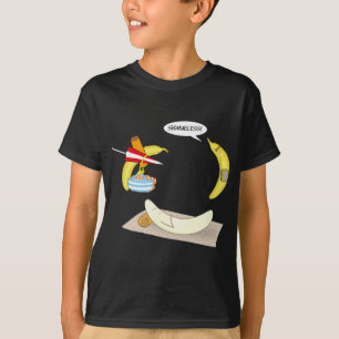 Prudish banana, funny sunbathing beach vegan food T-Shirt