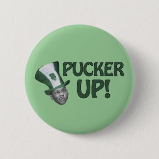 Pucker Up 6 Cm Round Badge