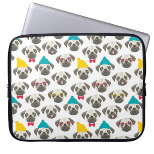 Pug – cute dog in Christmas Laptop Sleeve