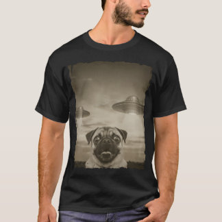 Pug Dog Selfie Phone Old Photo Funny UFO Sighting T-Shirt