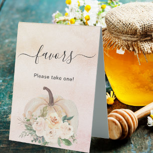 Pumpkin flowers favour sign