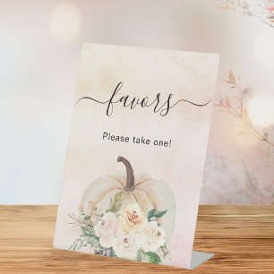 Pumpkin flowers favour sign