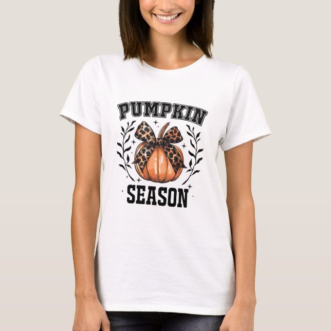 Pumpkin Season Cosy Autumn Design T-Shirt (Front)