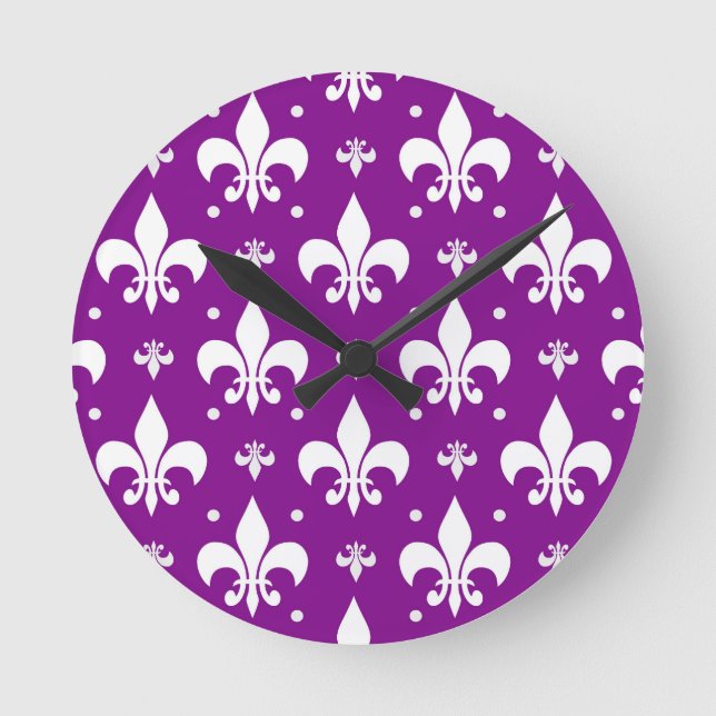 Purple Background Fleur-de-lis Pattern Design  Round Clock (Front)