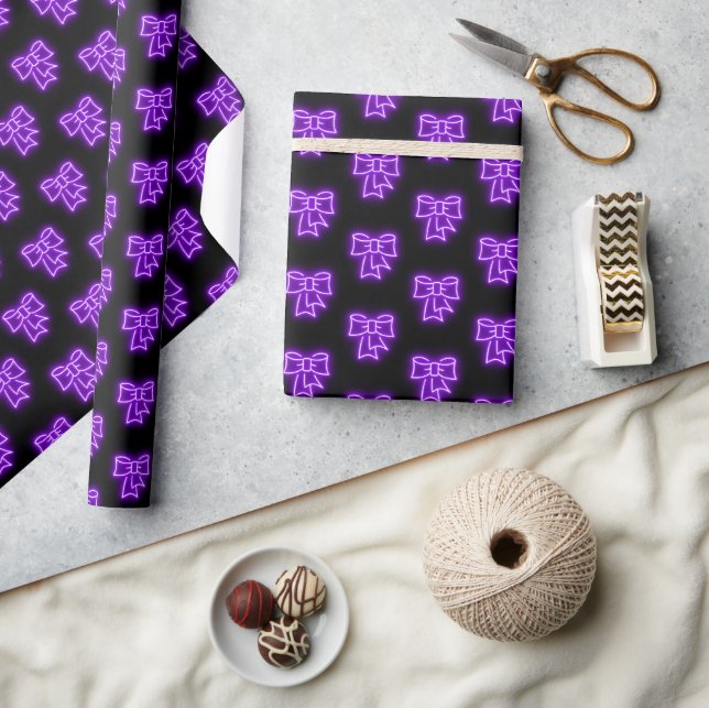 "Purple Bow" Christmas Theme Wrapping Paper (Crafts)