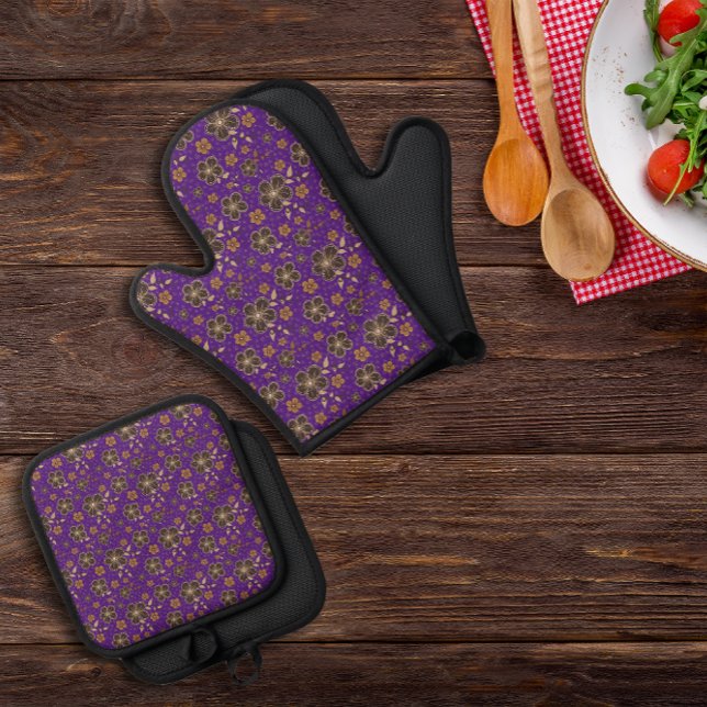 Purple brown natural flower   oven mitt & pot holder set (Creator Uploaded)