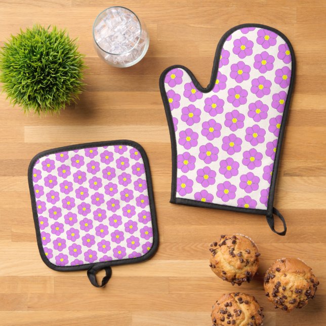 Purple Flower Design Oven Mitt & Pot Holder Set (Top Down)